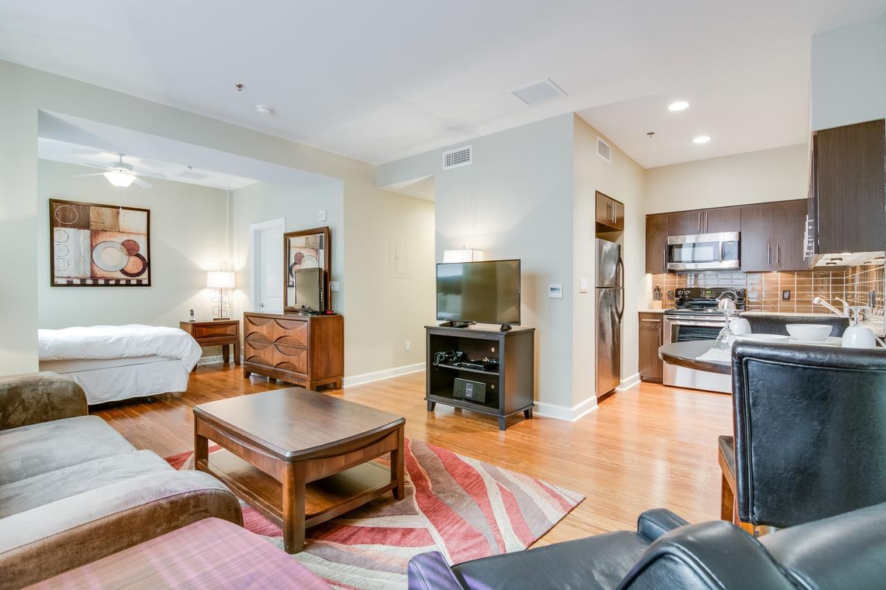 Apartment Bluebird Near Autozone Park